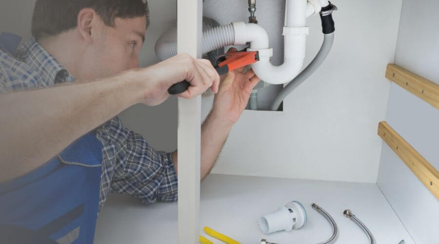 Professional Leak Detection Services in Roundhill, KY